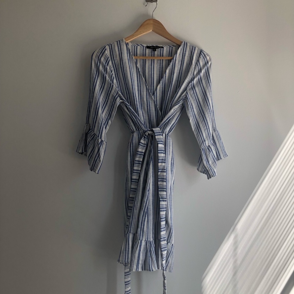 Linen Blend Faux-Wrap Dress - Picture 5 of 5